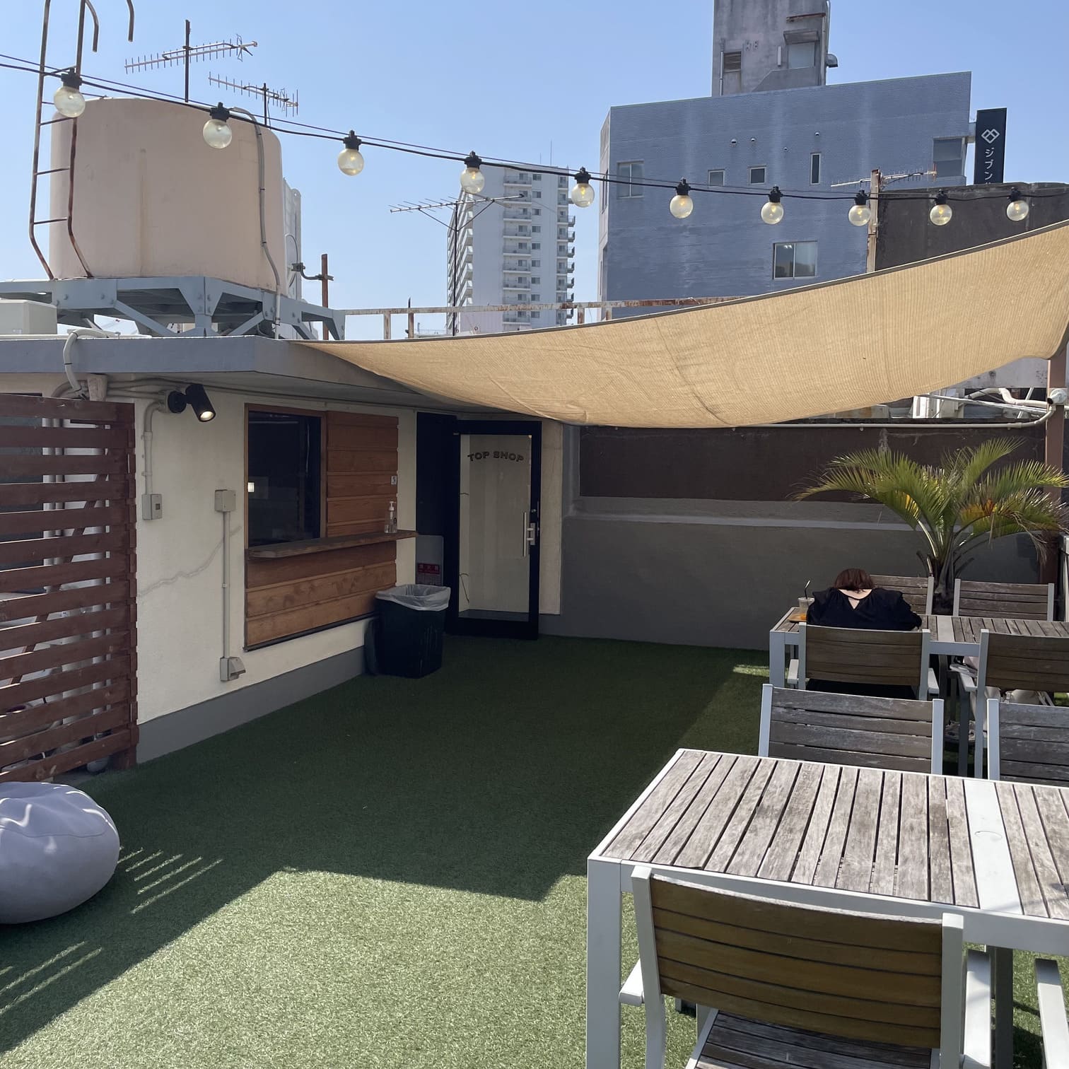 屋上テラス席
